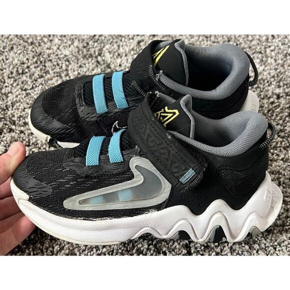 Nike Giannis Immortality kids size 12c - Picture 1 of 7